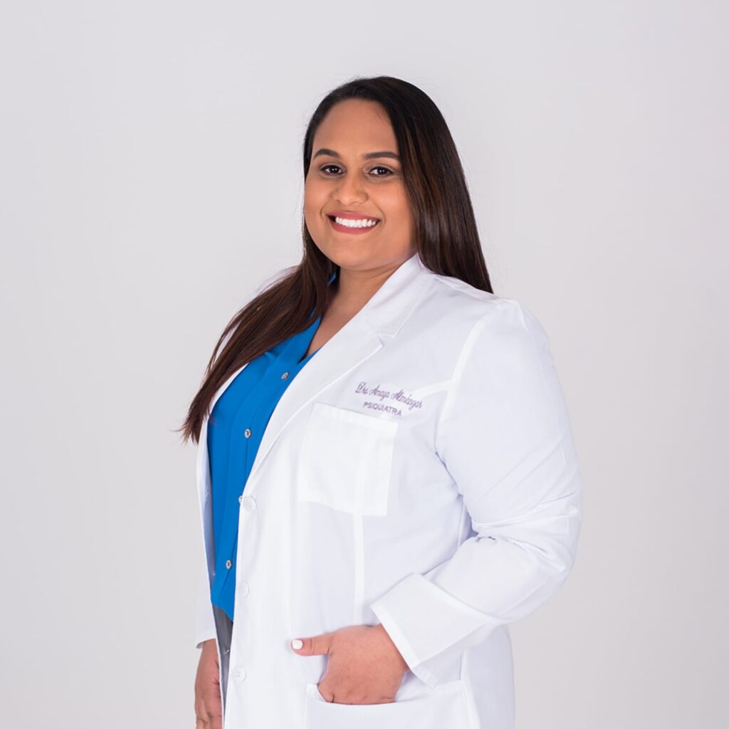 Maritza Amaya Almánzar Mejía, MD, P - WellVet Staff